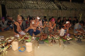 Melihat ritual Besoyokng ungkapan rasa syukur atas hasil panen