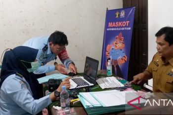 Peringati Hari Dharma Karya Dhika, Kantor Imigrasi Agam adakan layanan paspor masuk desa di Pasbar