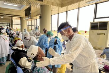 Empat haji Debarkasi Batam jalani tes PCR karena suhu di atas 37,5 derajat