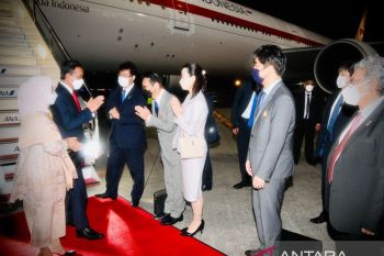 Presiden Jokowi dan Ibu Iriana tiba di Tokyo
