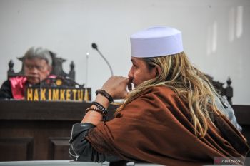 Bahar bin Smith ditetapkan jadi tersangka kasus penganiayaan