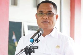 Pemkab Sigi  berangkatkan 10 imam masjid umrah