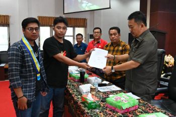 Aksi damai Aliansi Pemuda Peduli Malinau