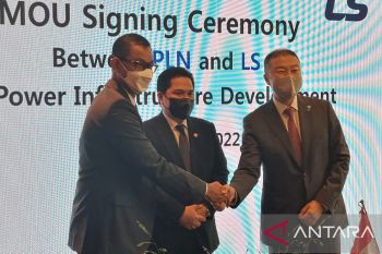 PLN kerja sama dengan perusahaan asal Korsel untuk pengembangan kabel bawah tanah dan laut di RI