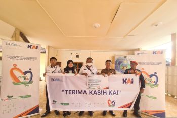 KAI Palembang salurkan bantuan 600 paket sembako