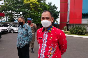 100 personel dikerahkan untuk bersihkan jalan protokol usai pawai