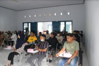 Polewali Mandar latih puluhan pencari kerja guna menciptakan wirausahawan baru