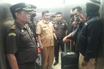 Dugaan Korupsi RSUD Pasbar, tim penyidik Kejari Pasbar geledah dan sita dokumen (Video)