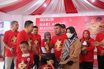 Kemensos beri bantuan atensi rehabilitasi sosial untuk anak-anak pengungsi di Majene