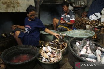Ikan asap Kenjeran