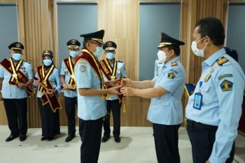 Kakanwil Kemenkumham Sumsel wisuda lima orang purna tugas
