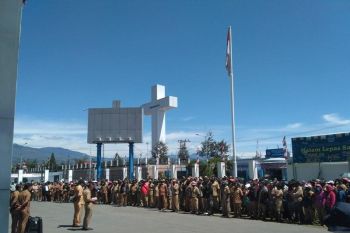 ASN Jayawijaya demo ke kantor bupati karena TPP