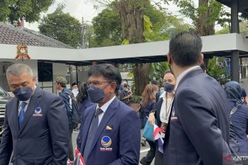 Menkominfo Johnny G.Plate sebut "take down" setengah juta akun judi daring