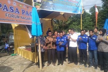 Semen Padang-KAN Luki Resmikan Pasar Pagi Forum Nagari Padang Besi