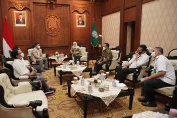 Gubernur Jatim sajikan buah langka dari Kalimantan untuk Kabiro ANTARA