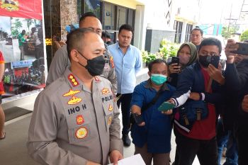 Polisi tangkap dua tersangka penggelapan mobil rental di Bandarlampung