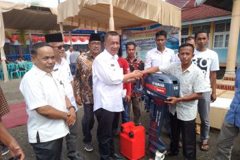 Bupati Pesisir Selatan ingatkan nelayan soal pemanfaatan bantuan