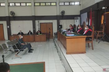 Hakim vonis dua mantan pegawai Bank SumselBabel 16 bulan penjara