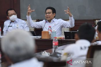 Mendes PDTT ajak pengurus APDESI tinjau wacana perpanjangan jabatan kades
