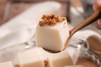 Resep camilan sagu dan edamame untuk bekerja di rumah