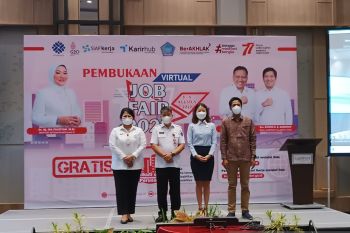 1.075 peserta mendaftar ikut bursa kerja di Manado