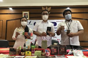 POM amankan kosmetik tanpa izin edar di Batam
