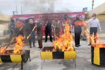 Polda Sumbar musnahkan barang bukti narkoba 37,2 kilogram ganja kering