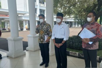 Menko PMK ajak masyarakat ikut gerakan asuh anak stunting
