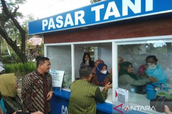 Pemkot Kendari dan BI Sultra luncurkan Pasar Tani dengan transaksi QRIS