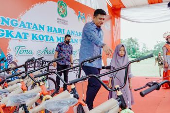 Bobby Nasution sebut Jangan jadikan anak objek uji coba