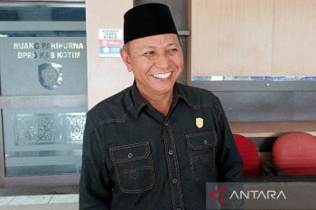 Legislator Kotim apresiasi pemkab kembali tugaskan tenaga kontrak