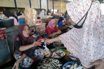 Pemkot Mataram meminta Disdag kaji jaringan listrik di pasar