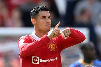 Cristiano Ronaldo tetap masuk rencana MU walau rampungkan transfer Antony