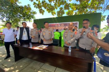 Polres Buru tangkap tiga pengolah emas ilegal dan penyelundup merkuri di Gunung Botak