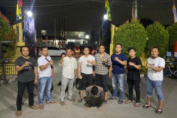 Polisi ringkus satpam pabrik rampok Rp100 juta dari toko handphone