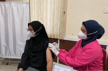 35,58 persen lansia di Kepri sudah vaksinasi penguat