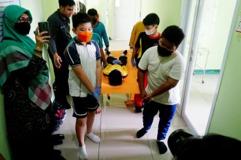 "Dokter kecil" melatih siswa tangani insiden