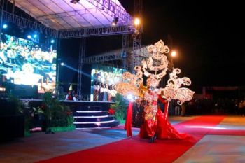 IAIN Kendari tampilkan kostum Raja Buton pada Ethno Carnival Pesona di Bandung