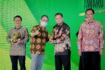 Semen Gresik raih penghargaan TJSL &amp; CSR Award 2022