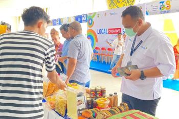 Ada pameran produk khas Melayu di Bandara SSK II Pekanbaru