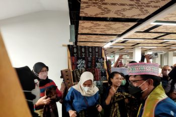 Menkominfo minta pemkab siapkan SDM lokal majukan pariwisata