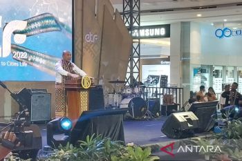 Gubernur NTT dorong setiap pemda tingkatkan pemakaian tenun ikat
