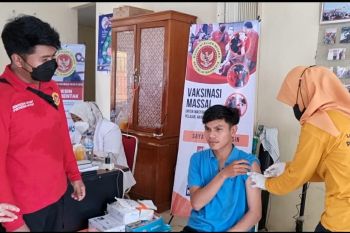 Sasar wisatawan, BINDA Sumbar buka gerai vaksin COVID-19 pada puncak Tabuik di Pariaman