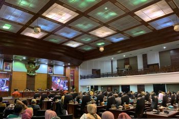 Gubernur ajukan kenaikan belanja daerah Rp284,7 miliar di KUPA PPAS 2022