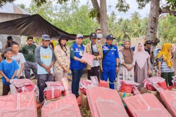 Balai Nipotowe distribusikan perlengkapan tidur kepada korban banjir Torue