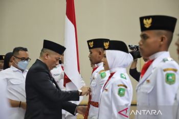Kukuhkan Paskibraka, Bupati Meranti: Kalian jadi tauladan bagi pelajar lain