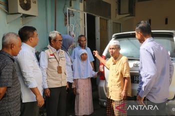 Jelang HUT ke-77 kemerdekaan RI, YBM PLN kunjungi purnabakti