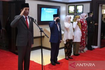 Presiden Jokowi pimpin apel kehormatan dan renungan suci TMP Kalibata