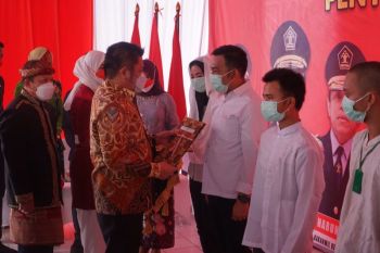 Kemerdekaan RI - Gubernur Herman Deru serahkan remisi kepada Narapidana di Sumsel