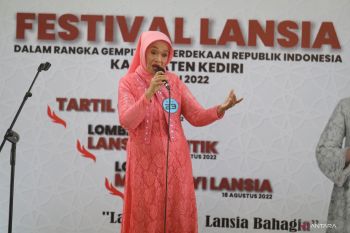 Festival Lansia di Kediri